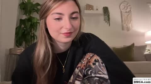 Ella online show from February 1, 5:39 am