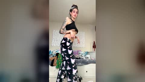 River online show from December 2, 9:46 pm