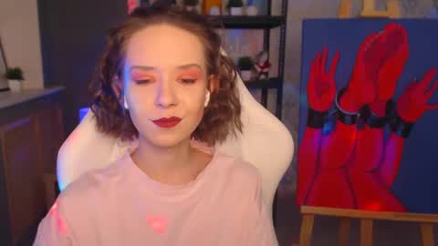 Fascinating   Eyes online show from December 29, 6:05 pm