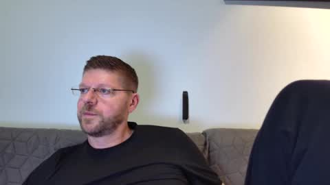 Snapshot of fattenmenow chatting on December 4, 6:11 pm fattenmenow online show from December 4, 6:11 pm