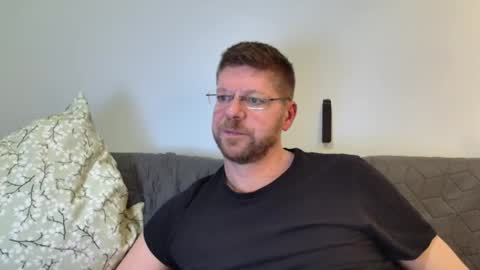 Snapshot of fattenmenow chatting on December 6, 9:18 pm fattenmenow online show from December 6, 9:18 pm