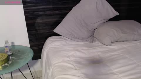 Snapshot of faustosaenz chatting on February 15, 2:37 am FAUSTO online show from February 15, 2:37 am