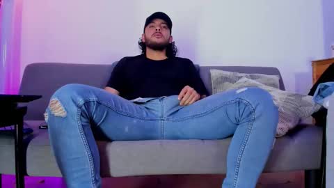 favid95 online show from November 27, 5:09 pm