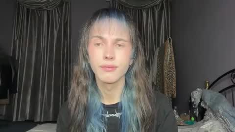 Mark online show from January 7, 3:39 pm