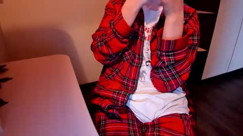 Snapshot of fckmikh chatting on October 12, 12:42 pm Michael online show from October 12, 12:42 pm
