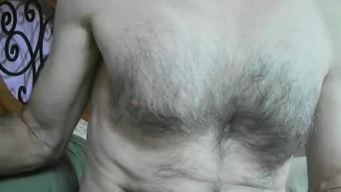Snapshot of feardubh chatting on October 15, 12:39 pm feardubh online show from October 15, 12:39 pm