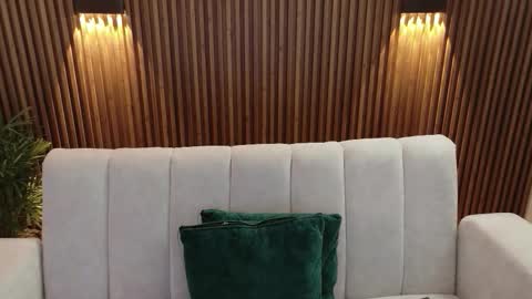 Feelena online show from December 1, 6:17 pm