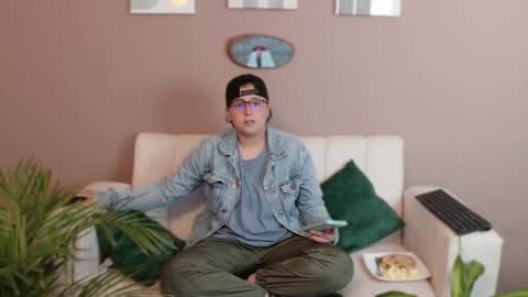 Feelena online show from September 16, 11:34 am