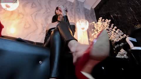 Snapshot of feetbynic chatting on September 24, 10:38 pm feetbynic online show from September 24, 10:38 pm