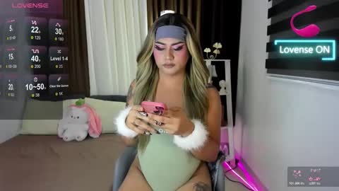 FELLY online show from February 6, 7:12 am