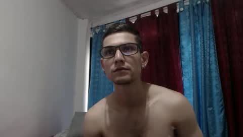 Snapshot of felipe227 chatting on March 1, 9:26 pm jhonatan felipe online show from March 1, 9:26 pm