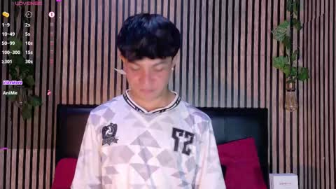felipe_boy_18 online show from September 23, 2:16 am