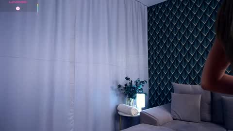 Hello im Nova online show from October 8, 4:29 am