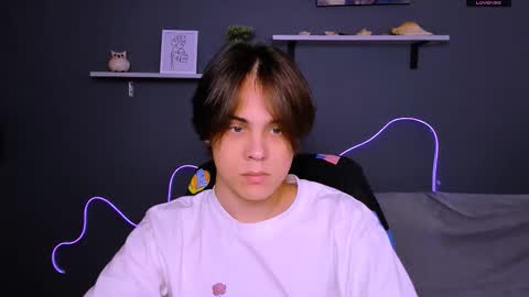 felix_dream_ online show from September 21, 8:29 am