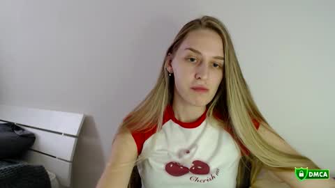 Femke online show from October 6, 12:45 pm