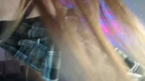 Femke online show from February 17, 7:33 pm