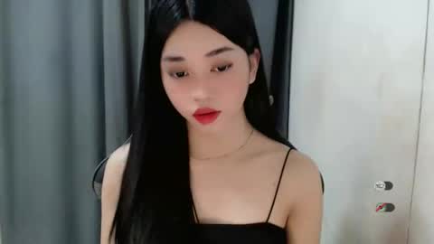 Snapshot of femylove chatting on February 1, 6:43 am YOUR BEAUTIFUL ASIANFHEMY online show from February 1, 6:43 am