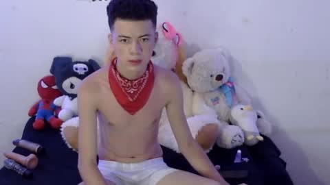 Snapshot of fenixx_777 chatting on February 19, 10:34 am Fenixx 777 online show from February 19, 10:34 am