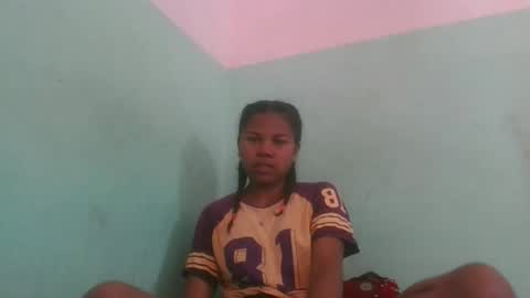 Snapshot of fenou122745 chatting on October 14, 6:27 am fenou122745 online show from October 14, 6:27 am