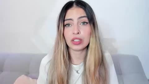 fernanda  online show from February 25, 1:47 pm