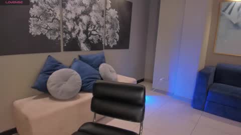 Snapshot of fernandax1_ chatting on September 17, 11:02 am FER online show from September 17, 11:02 am