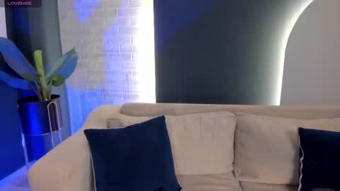Snapshot of fernandax1_ chatting on February 20, 3:45 am FER online show from February 20, 3:45 am