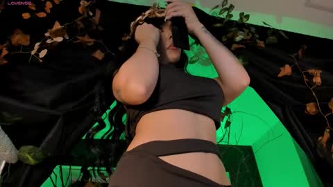 FER  online show from October 31, 1:33 pm