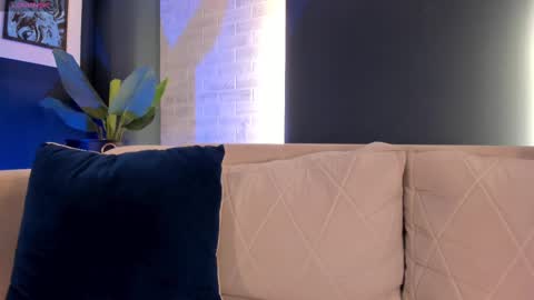 Snapshot of fernandax1_ chatting on February 19, 9:36 pm FER online show from February 19, 9:36 pm