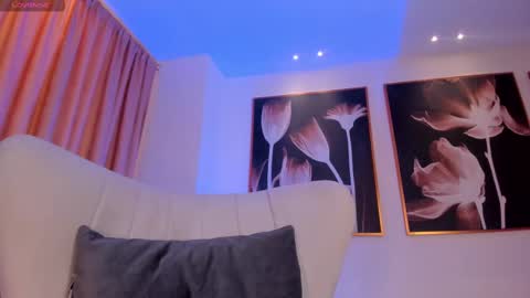 Snapshot of fernandax1_ chatting on February 14, 12:30 am FER online show from February 14, 12:30 am