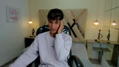 FER PHOENIX online show from January 17, 3:05 am