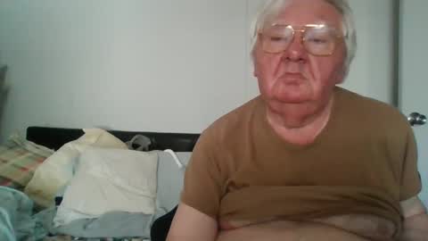 fewxtrapounds985 online show from March 12, 9:45 pm