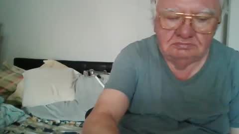 fewxtrapounds985 online show from March 6, 4:38 pm