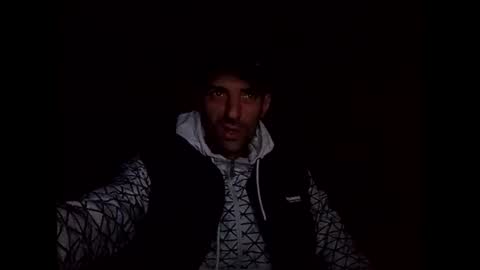 Snapshot of fffjj021 chatting on October 6, 9:32 pm Raised in 90s online show from October 6, 9:32 pm