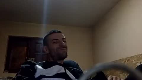 Snapshot of fffjj021 chatting on December 8, 11:51 pm Raised in 90s online show from December 8, 11:51 pm