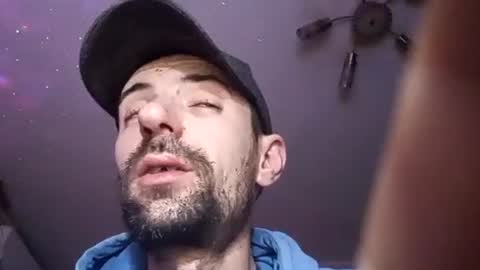 Snapshot of fffjj021 chatting on January 21, 3:15 am Raised in 90s online show from January 21, 3:15 am