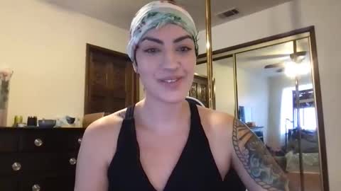 fgsammie online show from October 14, 10:13 pm