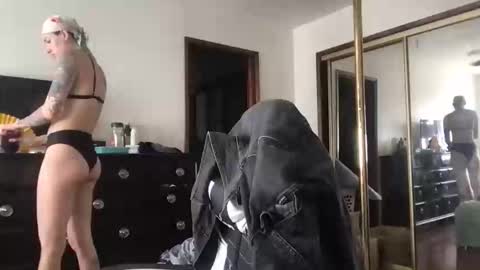 fgsammie online show from February 3, 7:18 pm