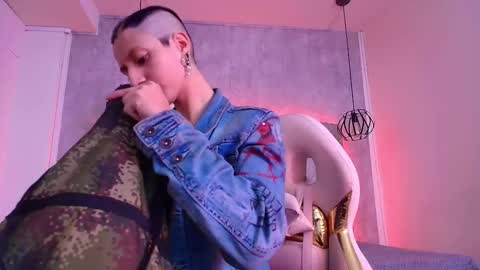   online show from October 31, 12:16 pm