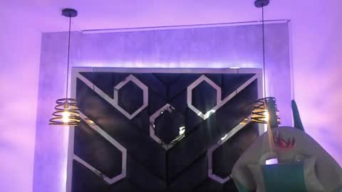   online show from February 24, 12:05 pm