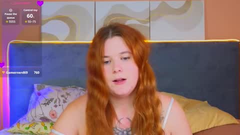 Snapshot of fiery_foxy chatting on September 11, 5:20 am Mabel online show from September 11, 5:20 am
