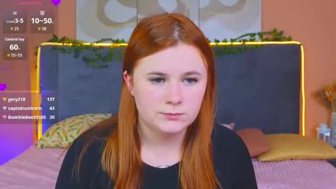Snapshot of fiery_foxy chatting on October 15, 6:16 am Mabel online show from October 15, 6:16 am