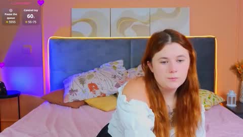 Snapshot of fiery_foxy chatting on September 15, 7:32 am Mabel online show from September 15, 7:32 am