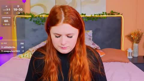 Snapshot of fiery_foxy chatting on October 6, 6:42 am Mabel online show from October 6, 6:42 am