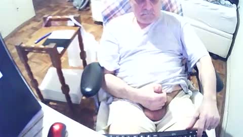 filhober online show from November 27, 1:13 am