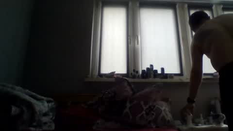 Snapshot of filipek757 chatting on October 12, 9:57 am filipek757 online show from October 12, 9:57 am