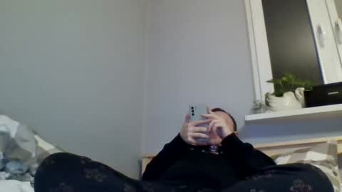 Snapshot of filipek757 chatting on December 25, 10:37 pm filipek757 online show from December 25, 10:37 pm