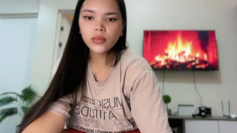 Sandy online show from April 8, 4:21 pm