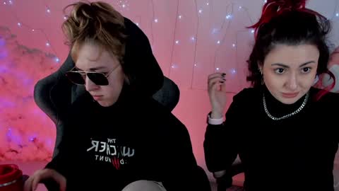 cap and Lana  online show from January 24, 8:23 am