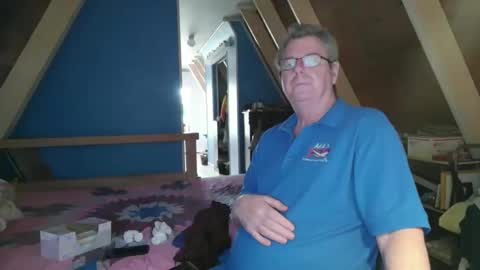 finderfiner online show from December 13, 7:53 pm