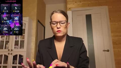 Snapshot of findom_lady_shine chatting on September 28, 6:28 pm Lady online show from September 28, 6:28 pm